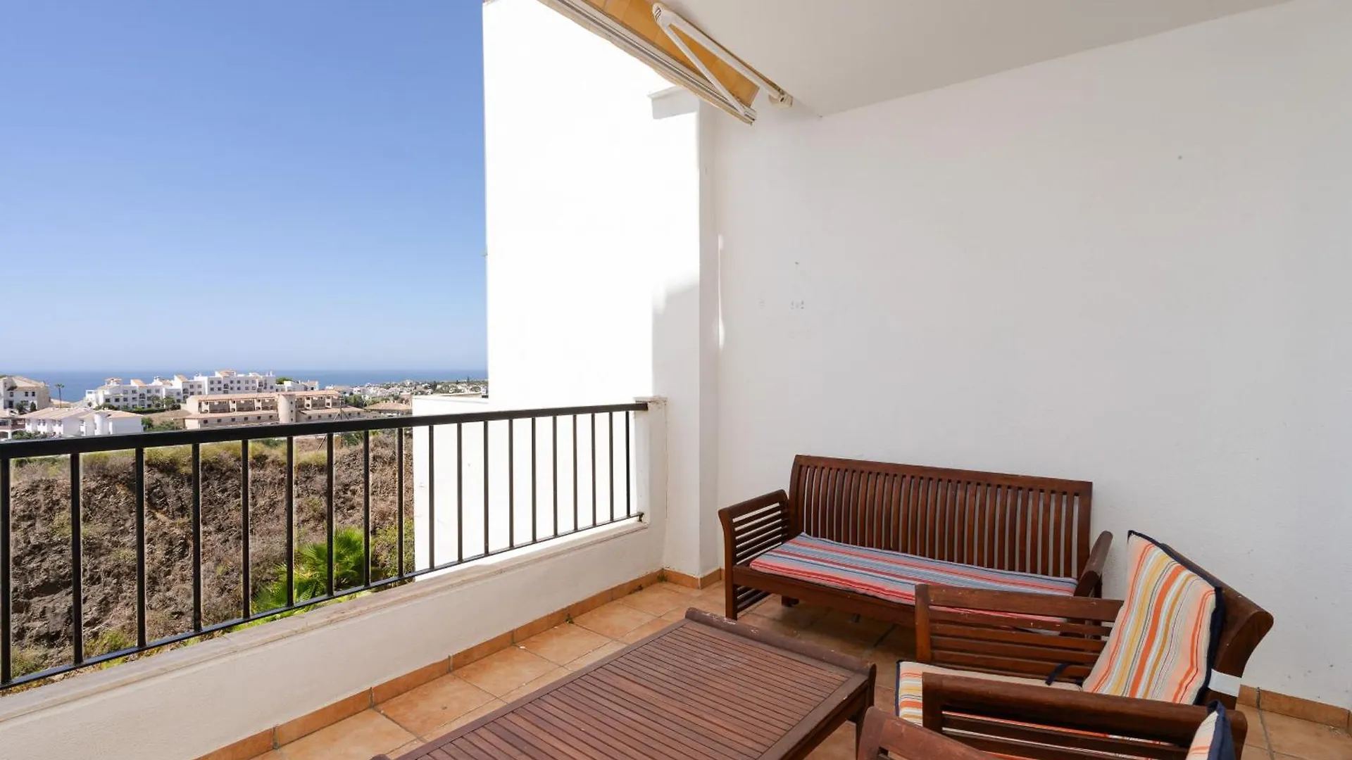 Golf Gardens Miraflores, Sea Views Apartment MIJAS COSTA 0*,  Ισπανία